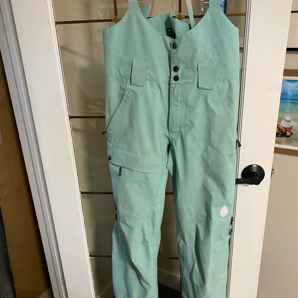 Stio Winter Hardshell Jacket and Bibs- Medium Wom… - image 4